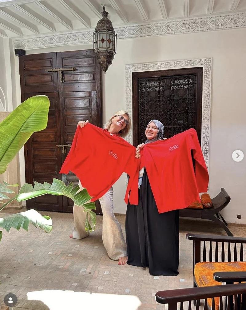 Rotes Langarmshirt