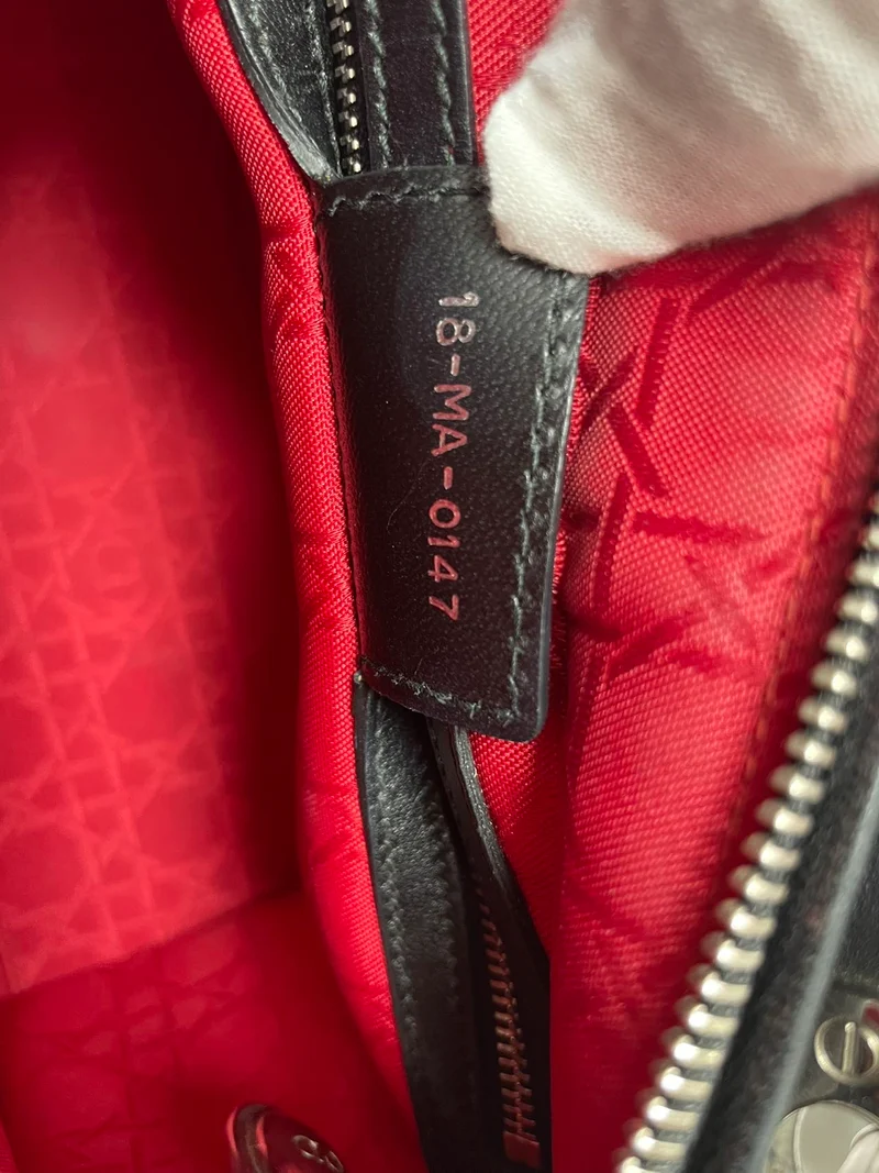 Christian Dior Medium Lady Dior Tasche aus schwarzem Cannage-Lammleder, 2017