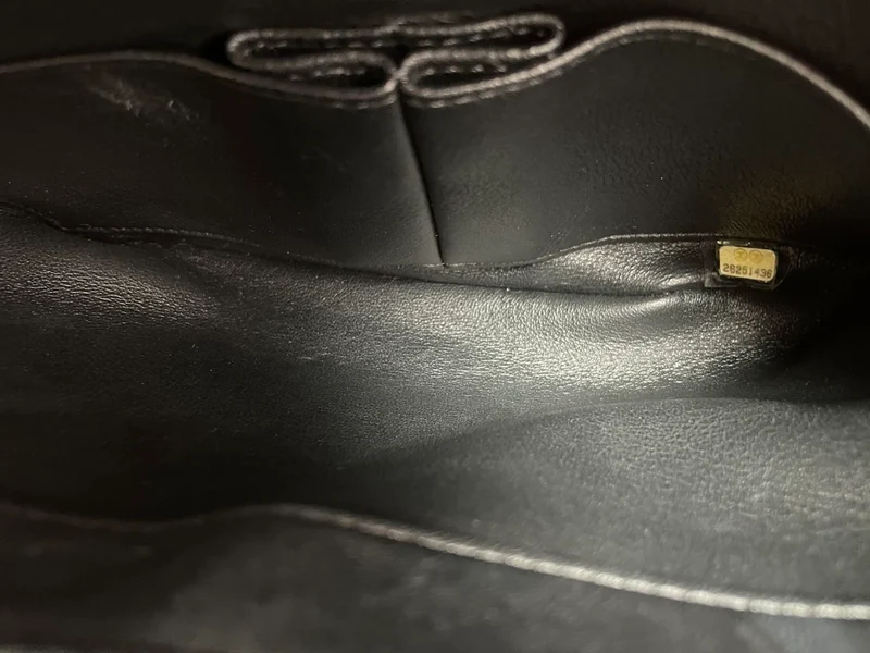 Chanel Schwarze kleine Trendy CC Schultertasche aus Lammleder 2018