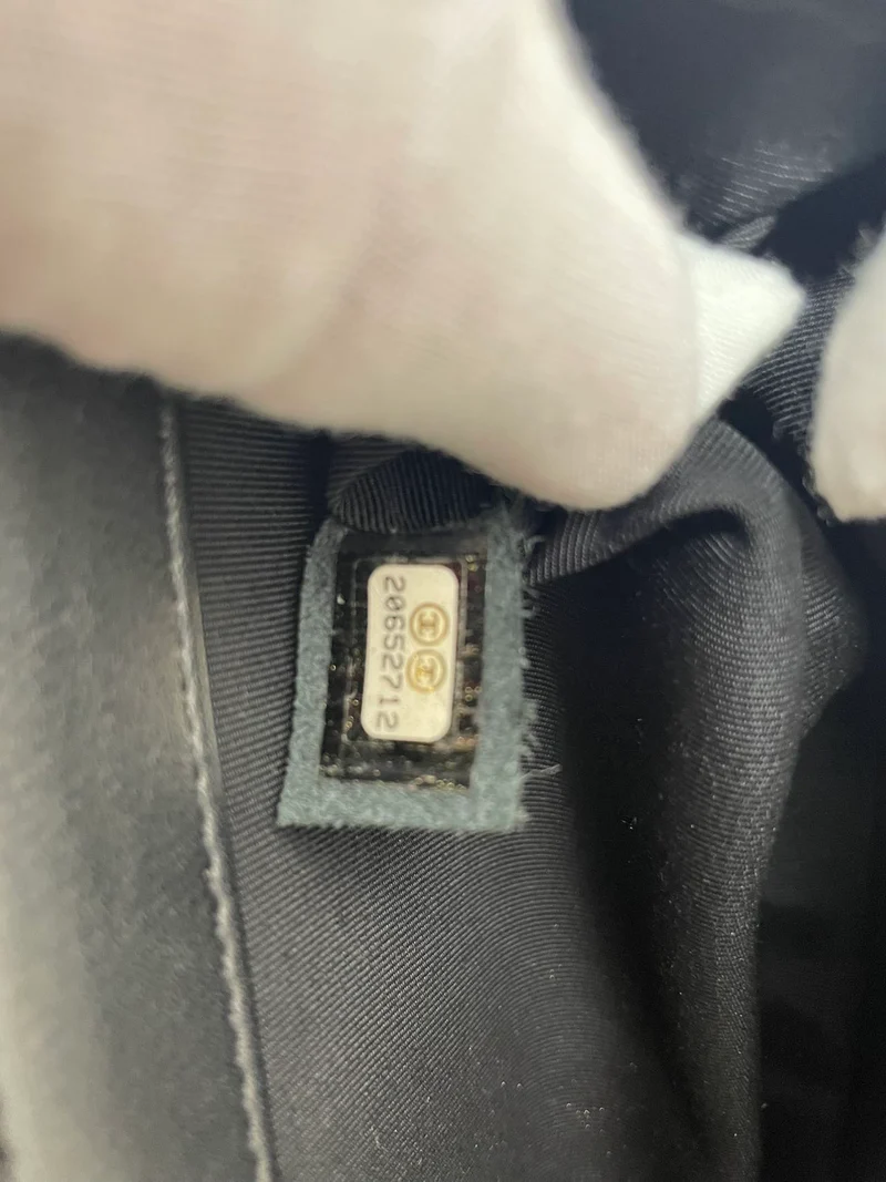 Chanel Schwarze gesteppte Boy Flap Bag aus Lammleder, mittelgroß, 2015