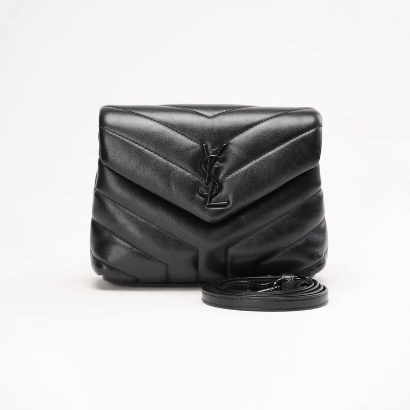 Schwarze Saint Laurent Toy Loulou Kettentasche aus Y-gestepptem Kalbsleder