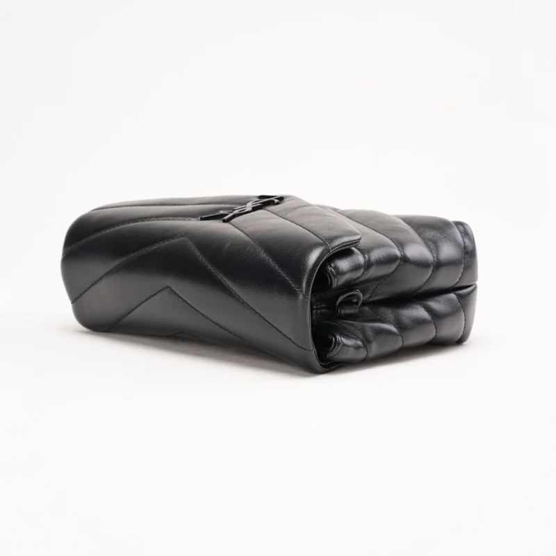 Schwarze Saint Laurent Toy Loulou Kettentasche aus Y-gestepptem Kalbsleder