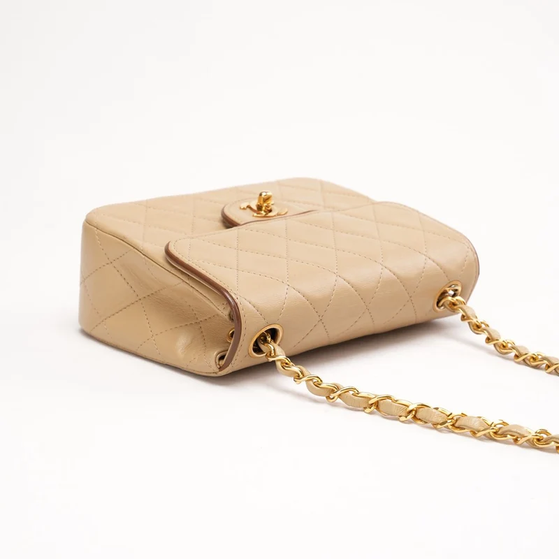 Chanel Vintage Beige Zweifarbige Mini Square Flap Bag aus Lammleder 1991