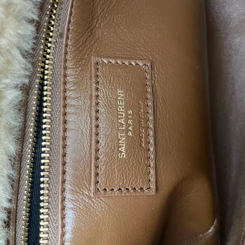 Saint Laurent Le 5à 7 Hobo-Tasche aus Wildleder und Shearling 2022
