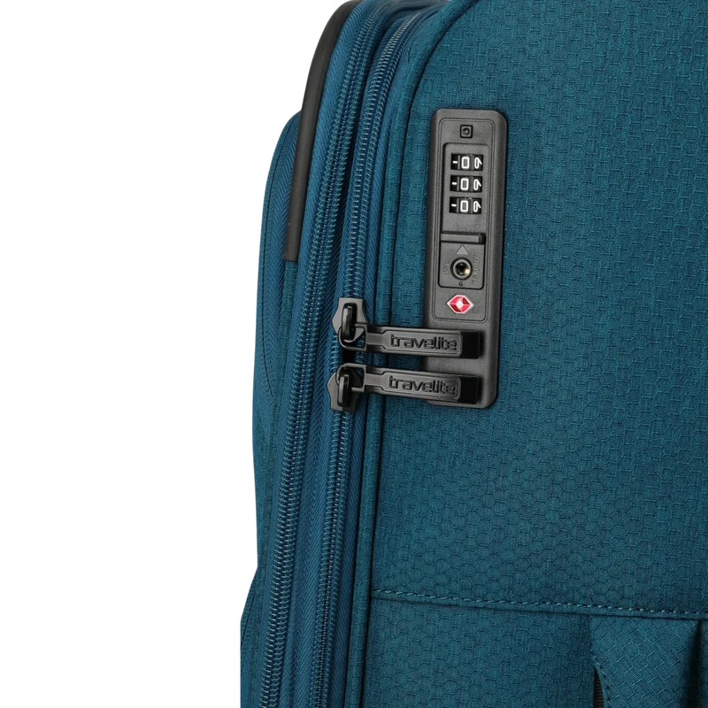 Travelite Kick Off 4-Rollen-Trolley M erw. 67 cm -Petrol