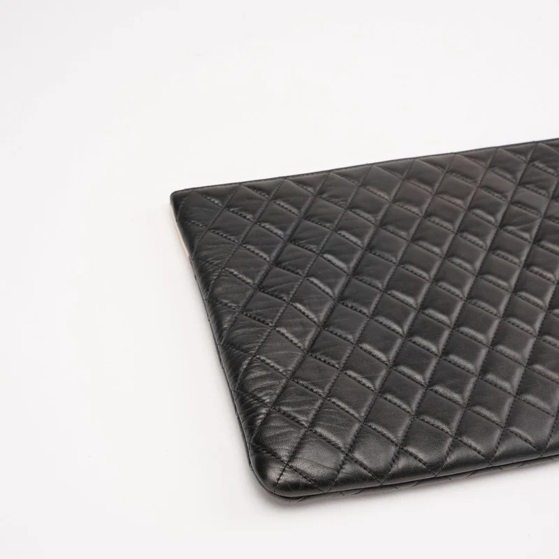 Chanel Mademoiselle CC Bicolor Clutch aus Lammleder, groß, Schwarz, 2017