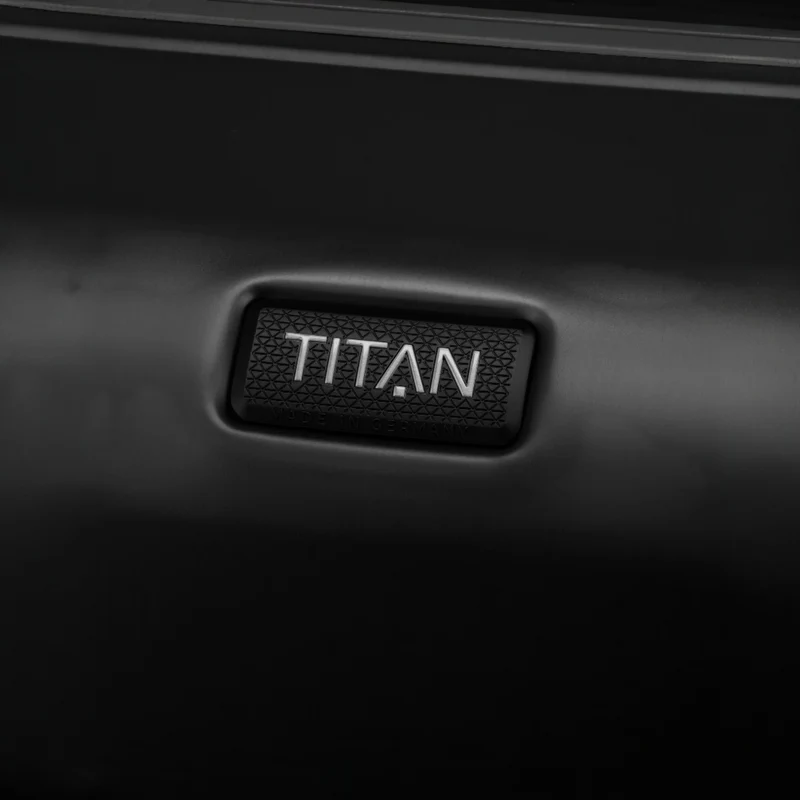TITAN ETERNITY 4-Rollen-Trolley aus Aluminium M+ 69 cm -black