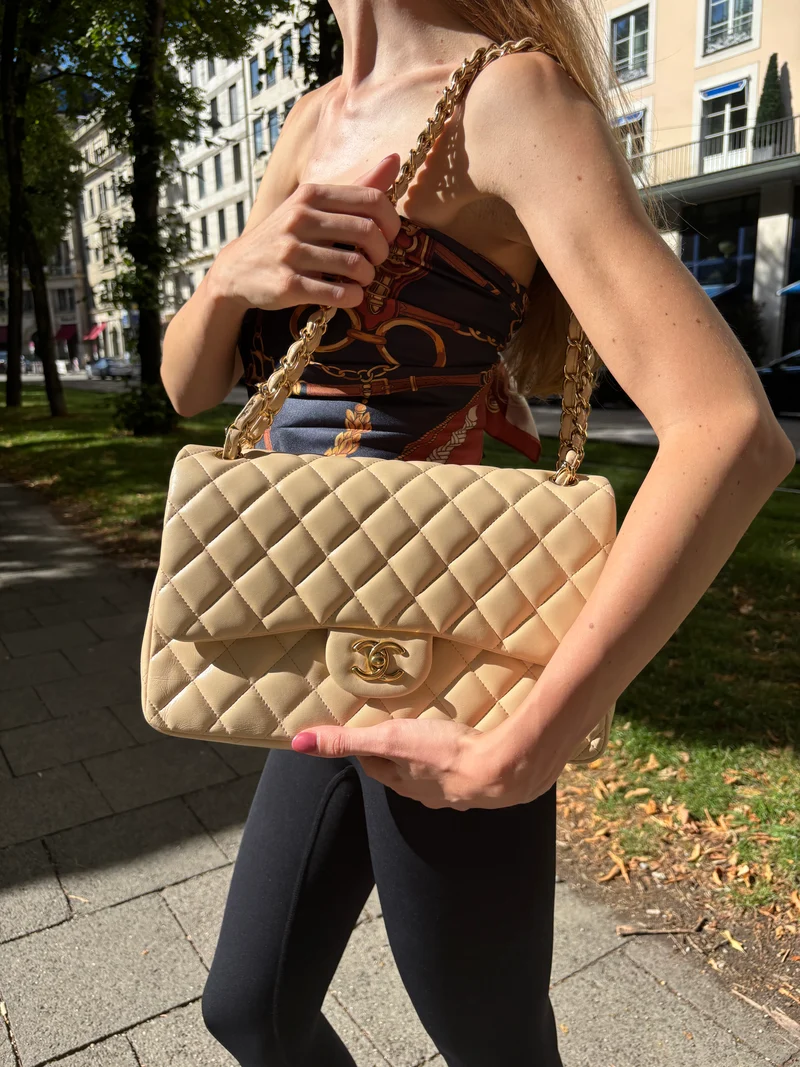 Chanel Classic Jumbo Double Flap Bag Beiges Lammleder