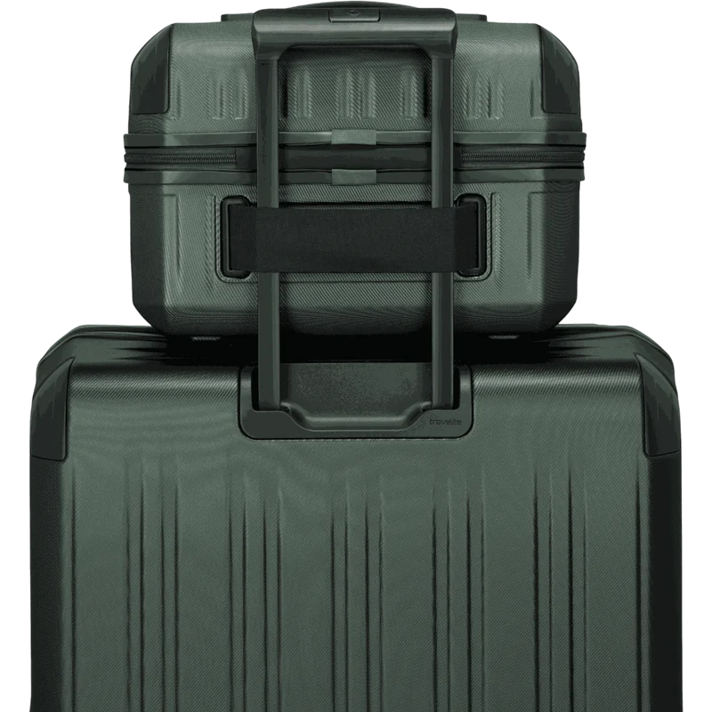 Travelite Dynamiic Beauty Case 38 cm -Grün
