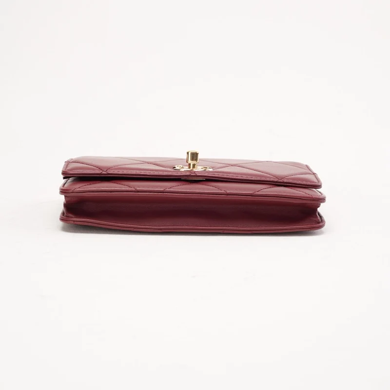 Chanel Trendy CC Wallet on Chain (WOC) Lamm Burgunderrot 2020