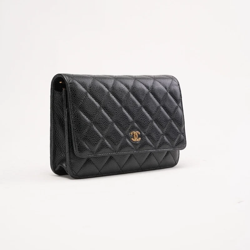 Chanel Schwarze klassische Brieftasche mit Kette (WOC) Caviar 2020
