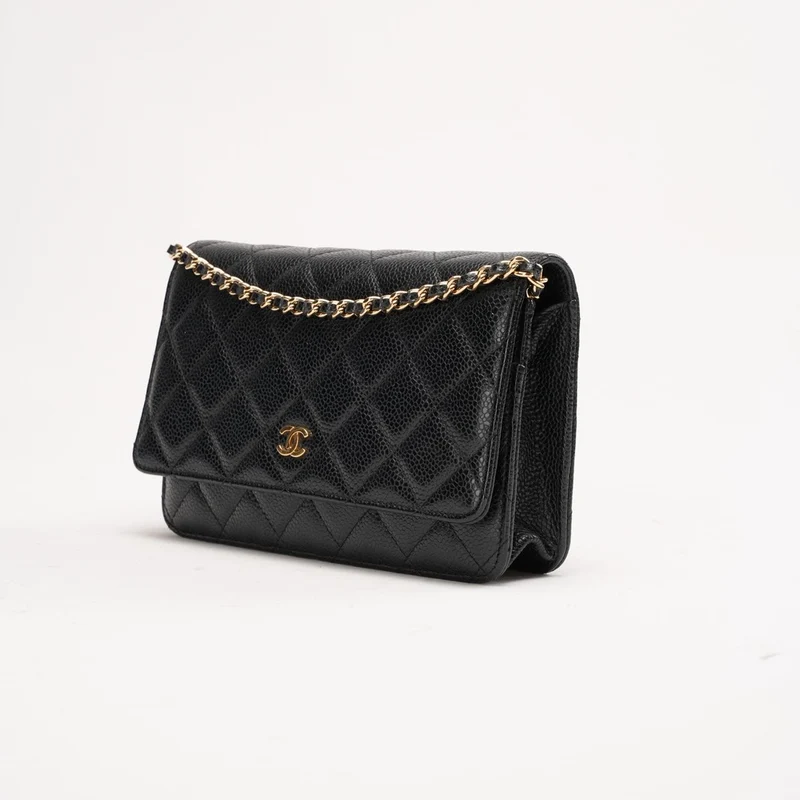 Chanel Schwarze klassische Brieftasche mit Kette (WOC) Caviar 2020