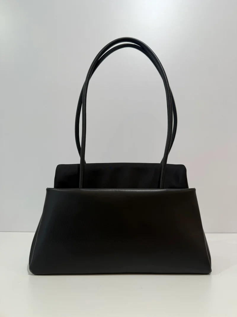 Prada Passage Medium Tote Bag Schwarz