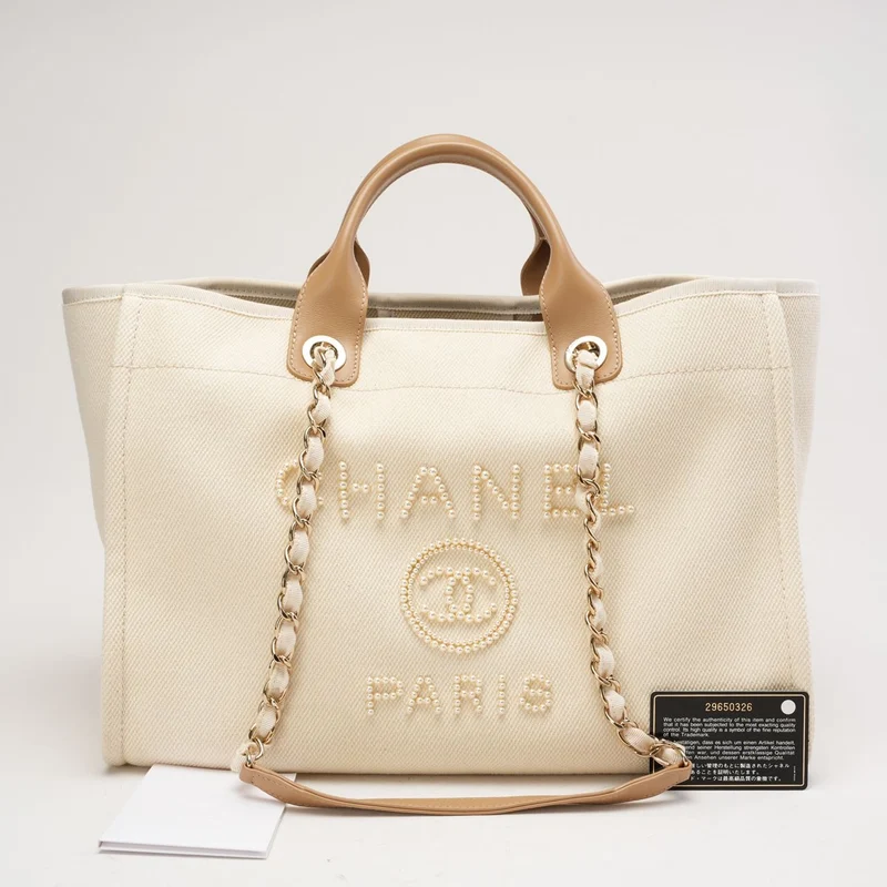 Chanel Deauville Shopping-Tasche mit weißen Perlen 2020