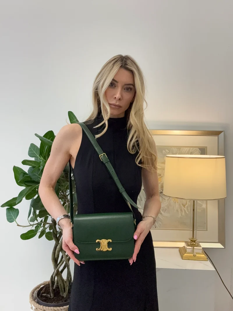 Celine Small Triumph Crossbody, Kalbsgrün