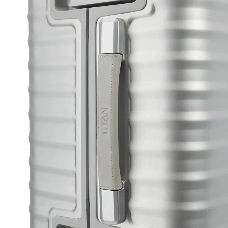 TITAN ETERNITY 4-Rollen-Trolley aus Aluminium M+ 69 cm -silver