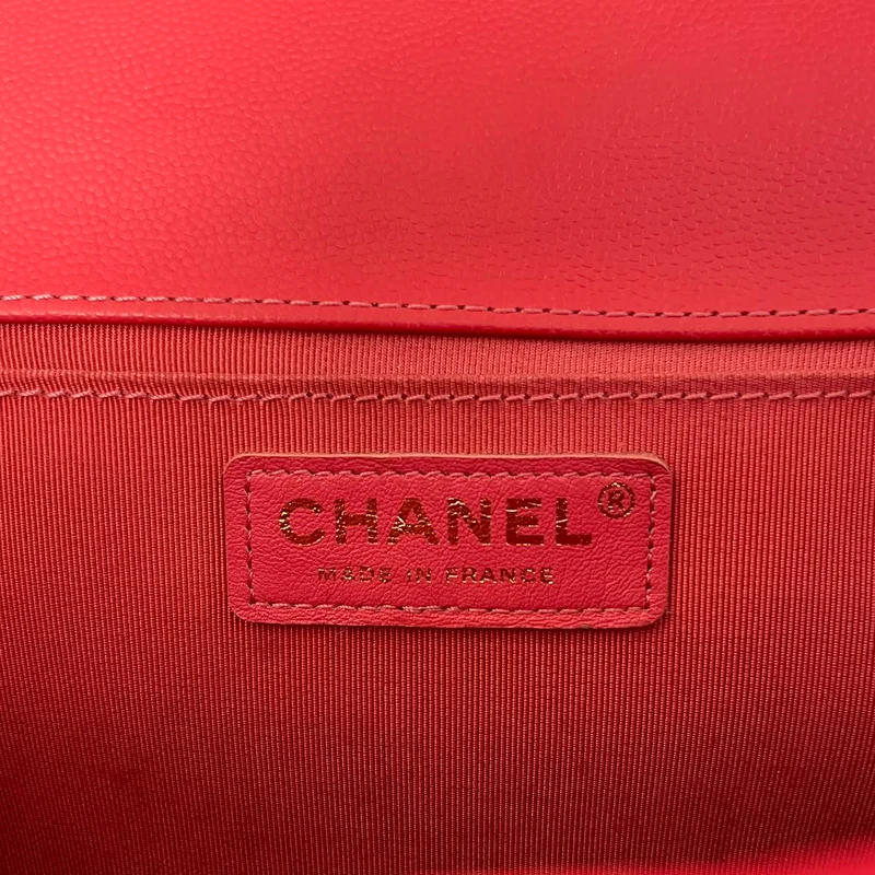 Chanel Medium Boy Flap Caviar Dunkelrosa 2017