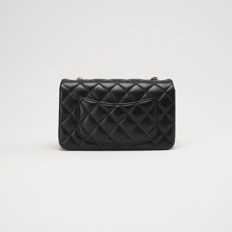 Chanel Schwarze Mini Tangle Classic Flap Bag 2019