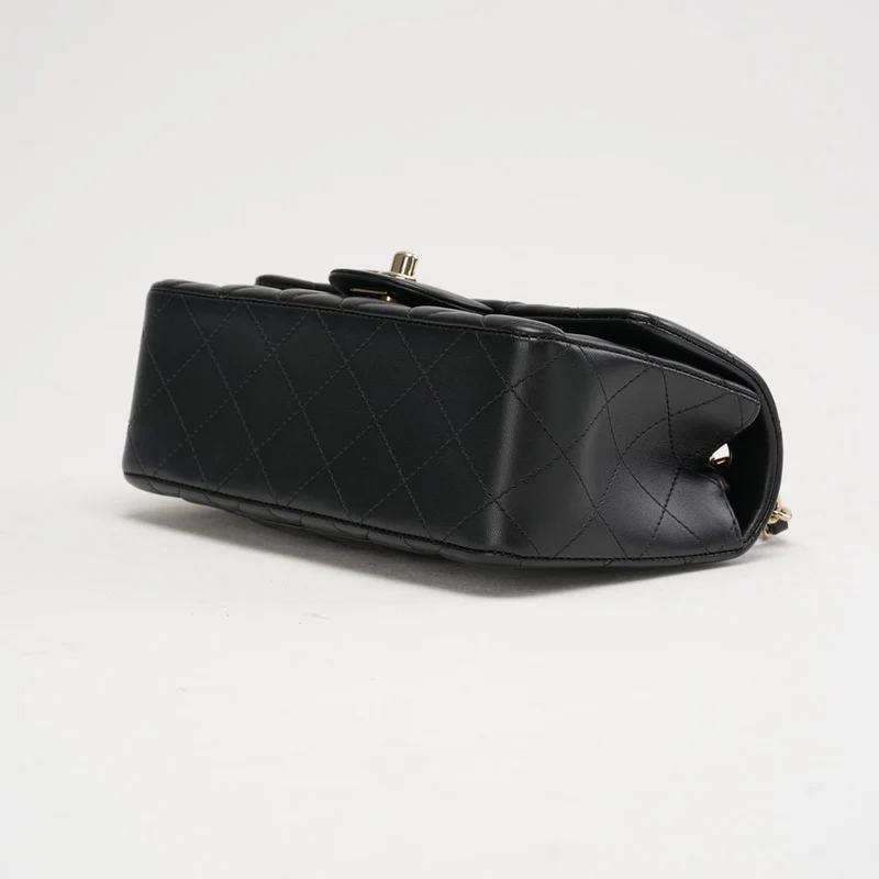 Chanel Schwarze Mini Tangle Classic Flap Bag 2019