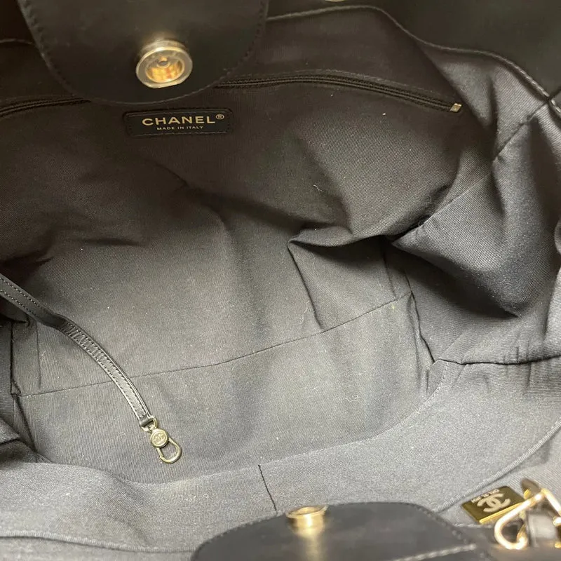 Chanel Schwarzes Baumwoll-Häkelkleid, Größe S, Deauville 2024
