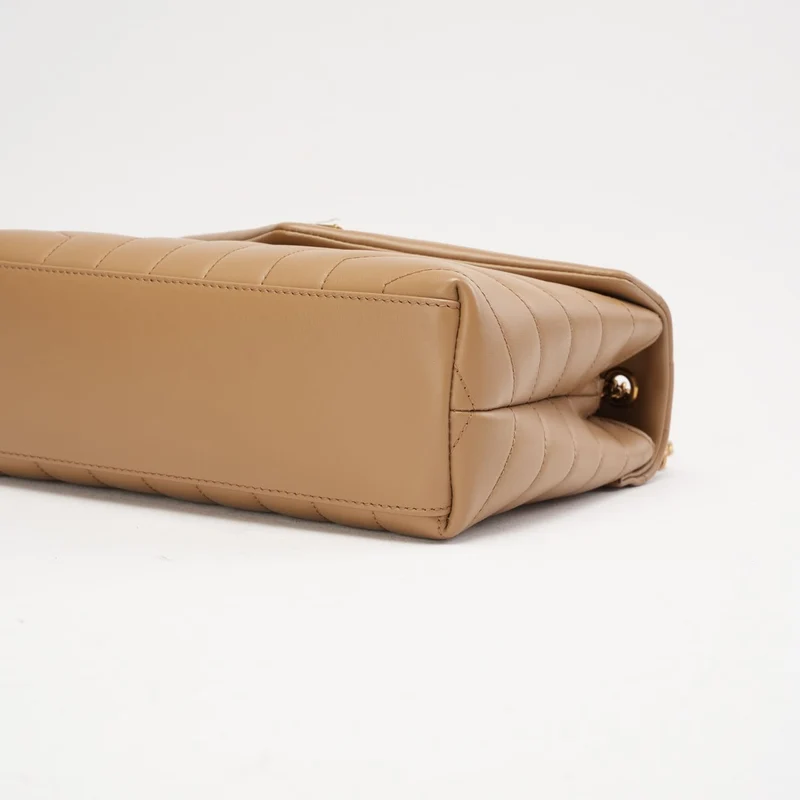 Saint Laurent Kleine Loulou Kettentasche Dunkelbeige 2022