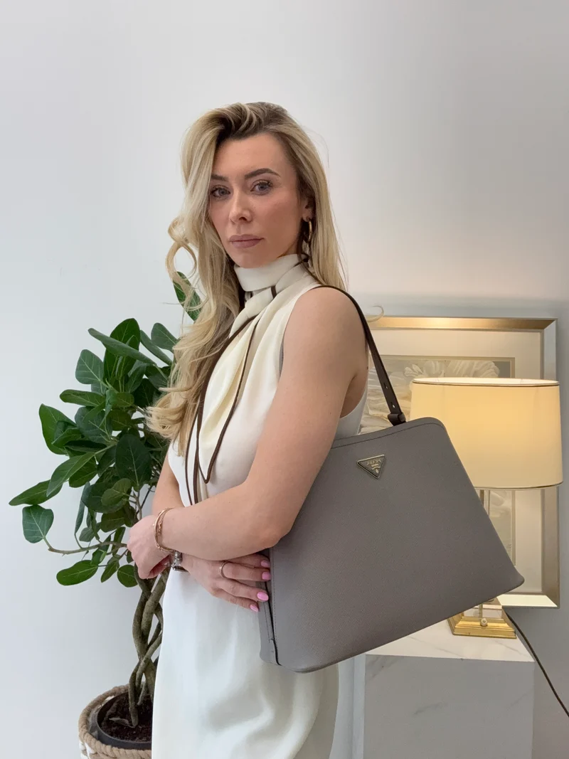 Prada Graue Saffiano Matinee Medium Tasche