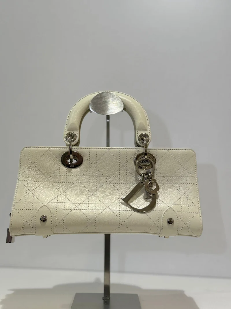 Christian Dior Weiße kleine East West Lady Dior Kalbsleder 2004