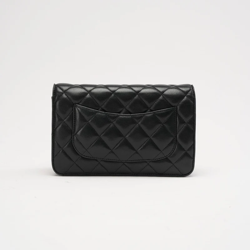 Chanel Schwarze Klassische Brieftasche mit Kette (WOC) 2019