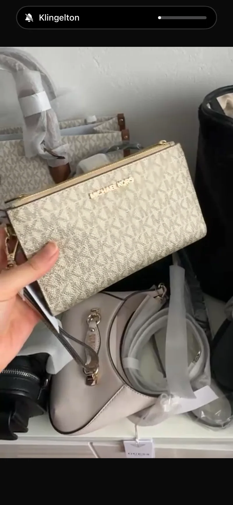 Michael Kors zip wallet gold