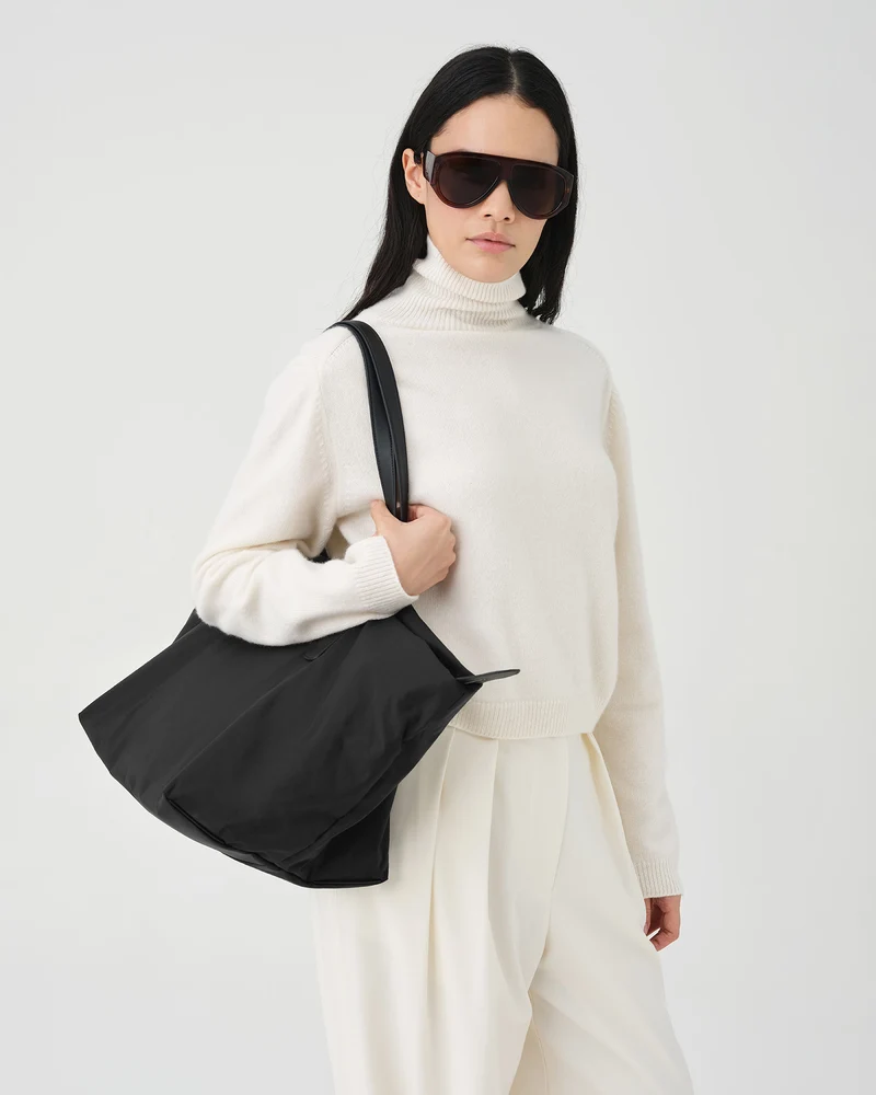 Essence City Tote Large Black Trench
