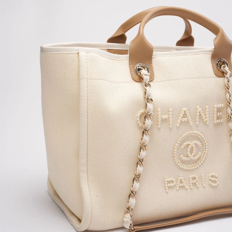 Chanel Deauville Shopping-Tasche mit großen weißen Perlen, Modell 2020