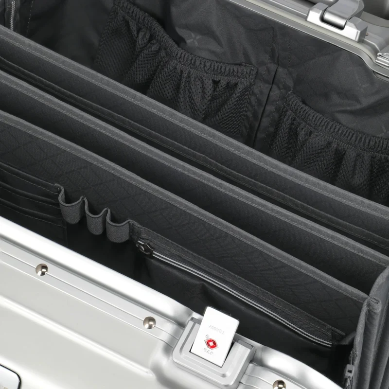 Travelite Next 4-Rad Business Trolley aus Aluminium 44 cm -Silber