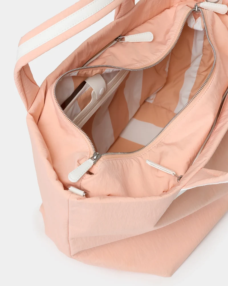 Essence Trench Medium Tote in Vineta Blush