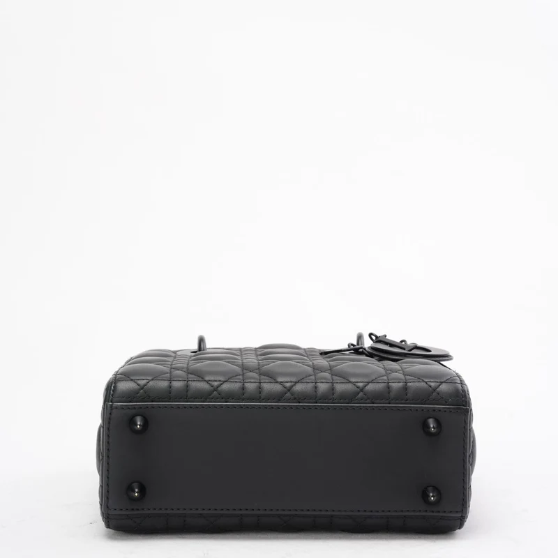 Christian Dior Mattschwarze kleine Lady Dior Tasche 2023