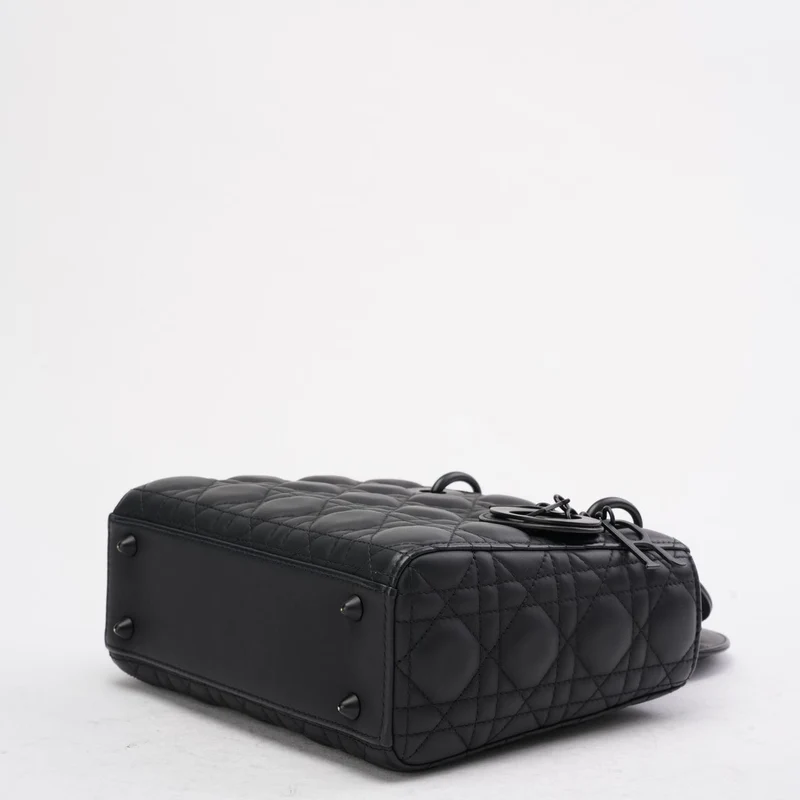 Christian Dior Mattschwarze kleine Lady Dior Tasche 2023