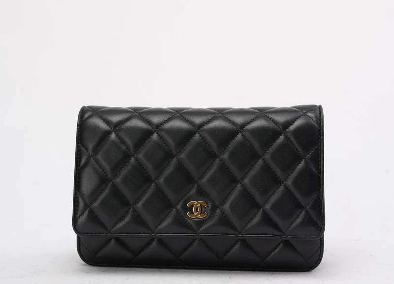 Chanel Schwarze Klassische Brieftasche mit Kette (WOC) aus Lammleder 2020