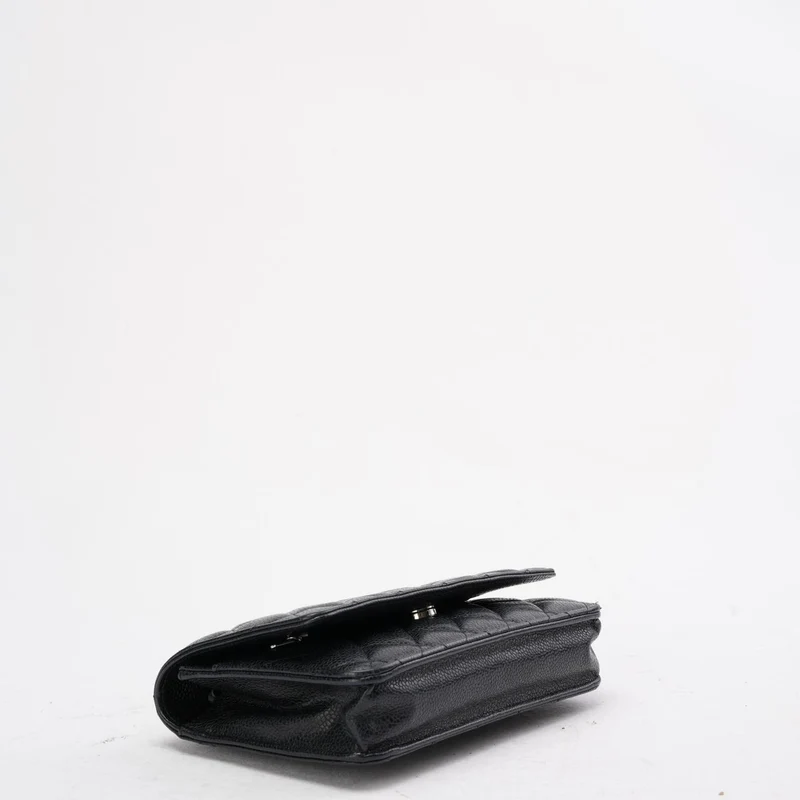 Chanel Schwarze klassische Brieftasche mit Kette (WOC) Caviar 2020