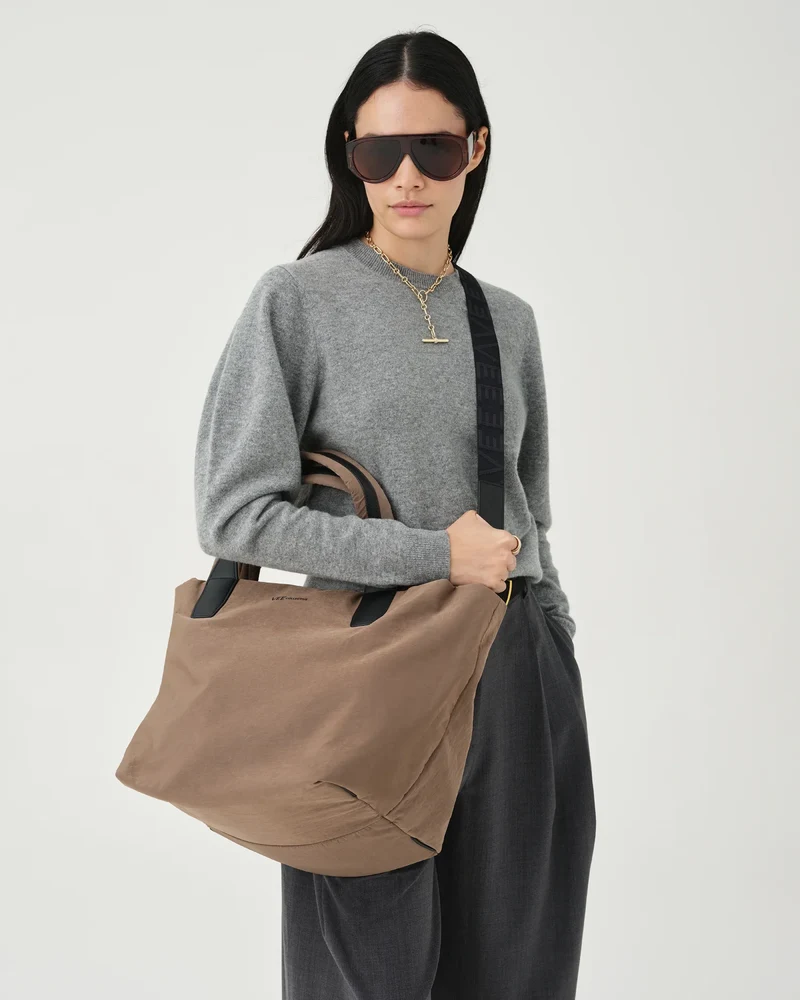 Essence Tote Medium Mink Trench