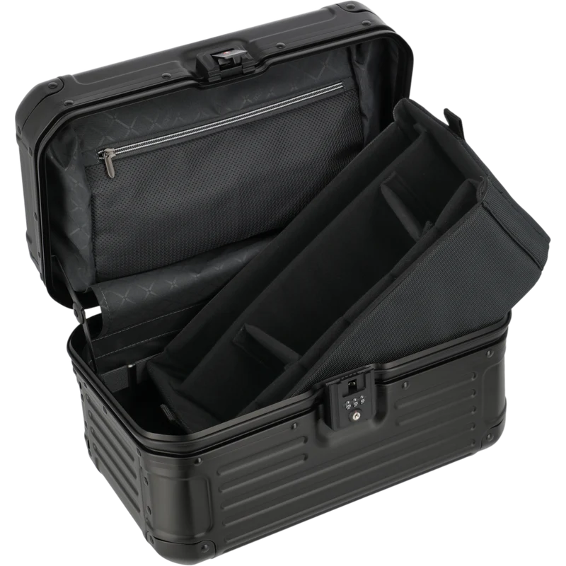 Travelite Next Beauty Case aus Aluminium 38 cm -Schwarz