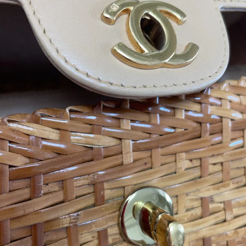 Chanel Vintage Weidenkorb-Umhängetasche 1990er
