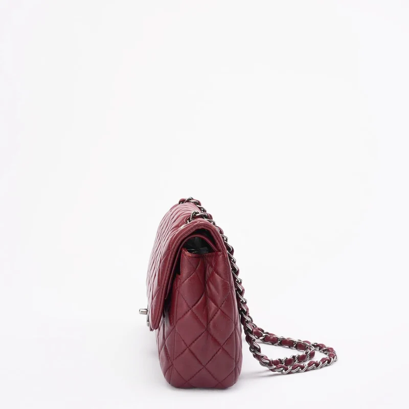Chanel Burgunderrote klassische Doppel-Flap-Tasche aus Lammleder 2008-2009
