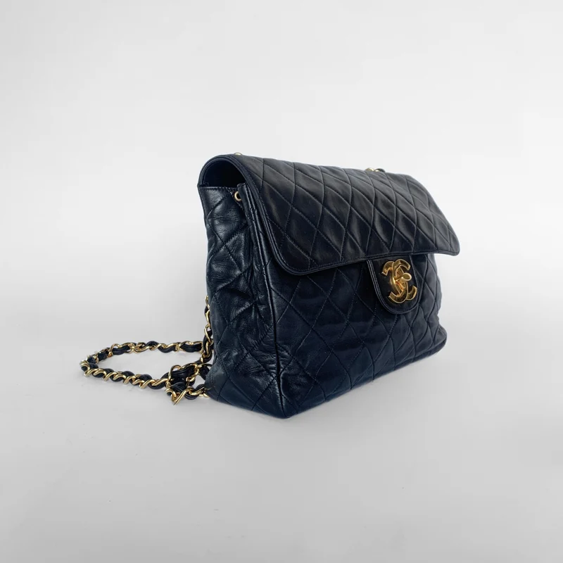 Chanel Classic Flap Bag Maxi Lamsleer