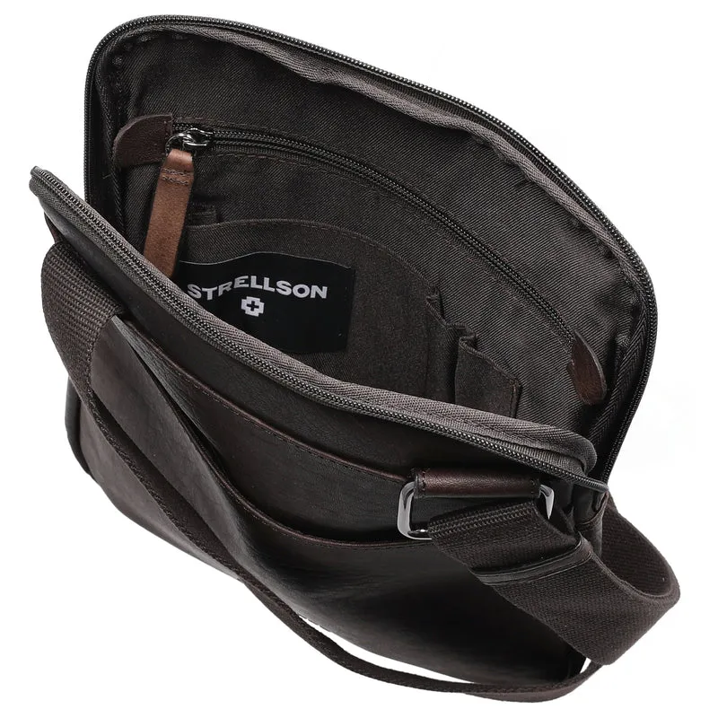 Strellson Hyde Park 1.0 Brian - Umhängetasche XS 25 cm (darkbrown)