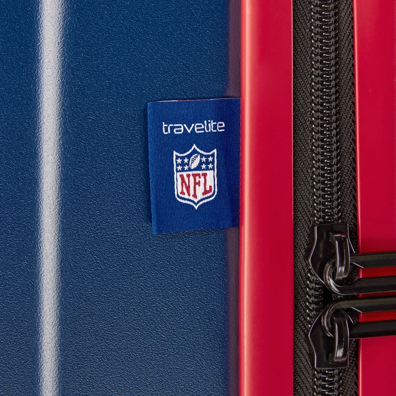 Travelite NFL - 4-Rollen-Trolley M 67 cm erw. (New England Patriots)