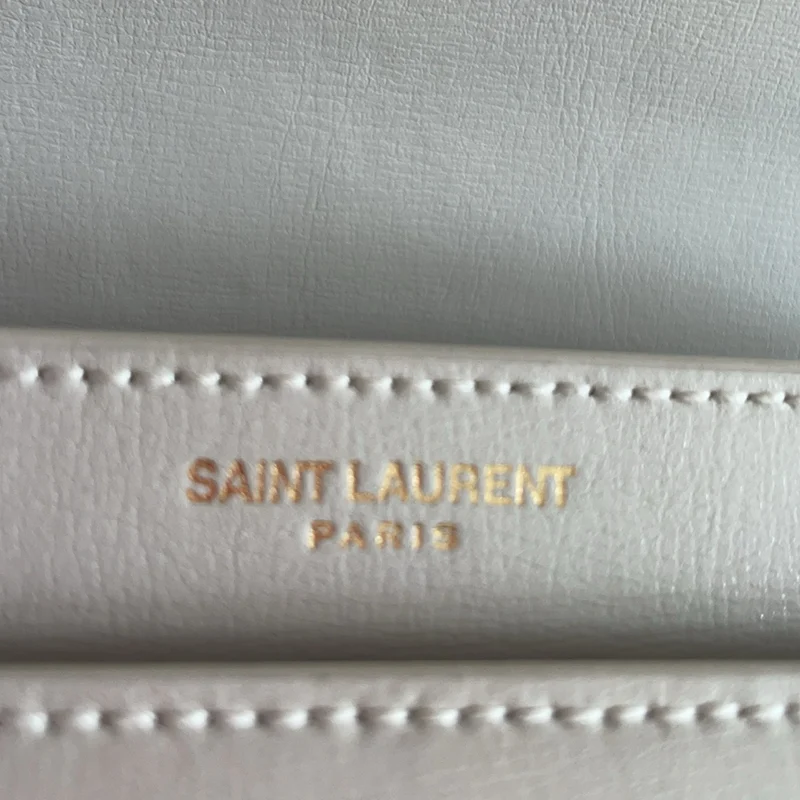 Saint Laurent Weißes Kalbsleder Medium Monogram Sunset 2021