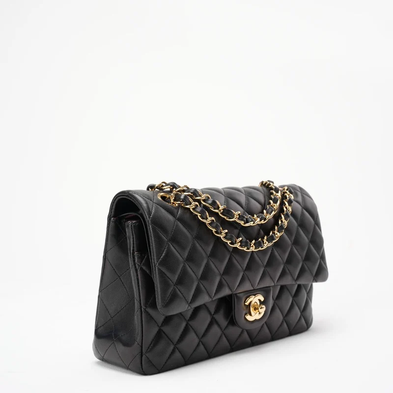 Chanel Schwarzes mittelgroßes Lammleder mit Doppelklappe 2014-2015
