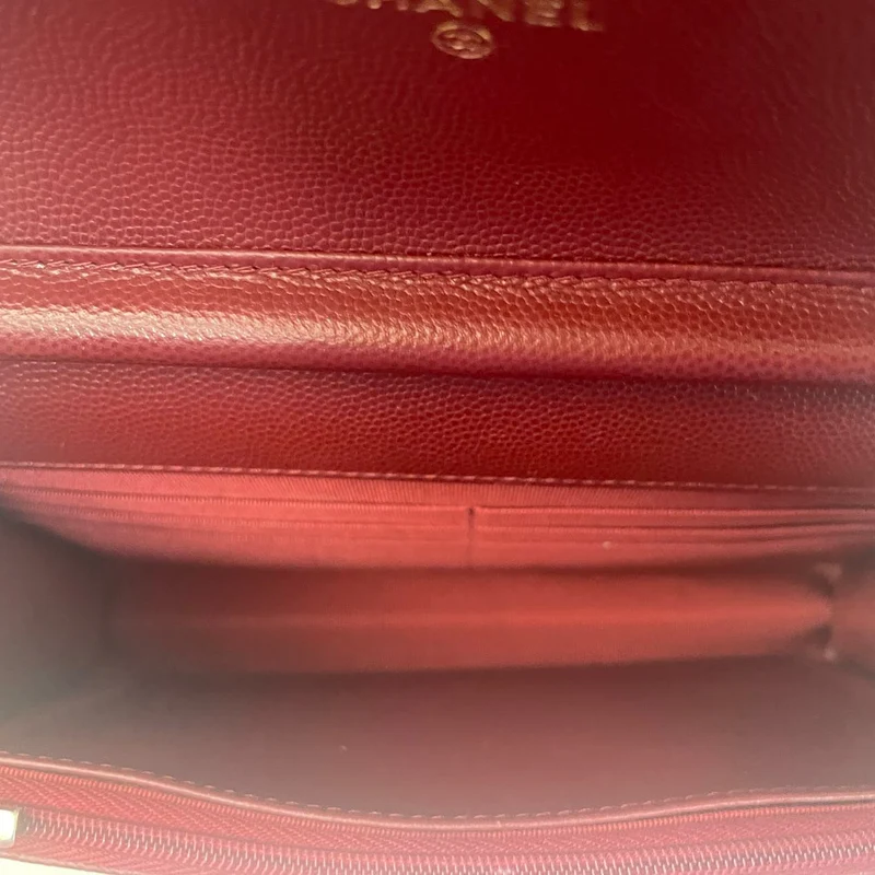 Chanel Burgunderrote Geldbörse mit Kette WOC Caviar 2019