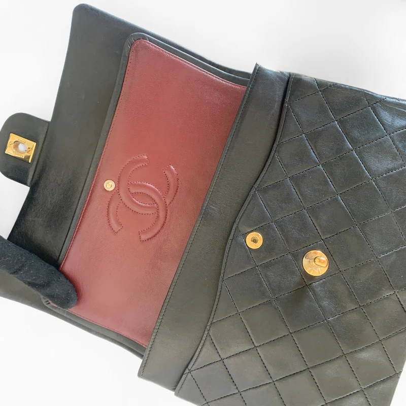 Chanel Classic Flap Bag Middelgroot lamsleer