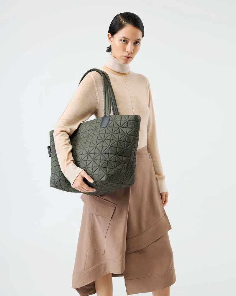 Vee Tote Medium Olive