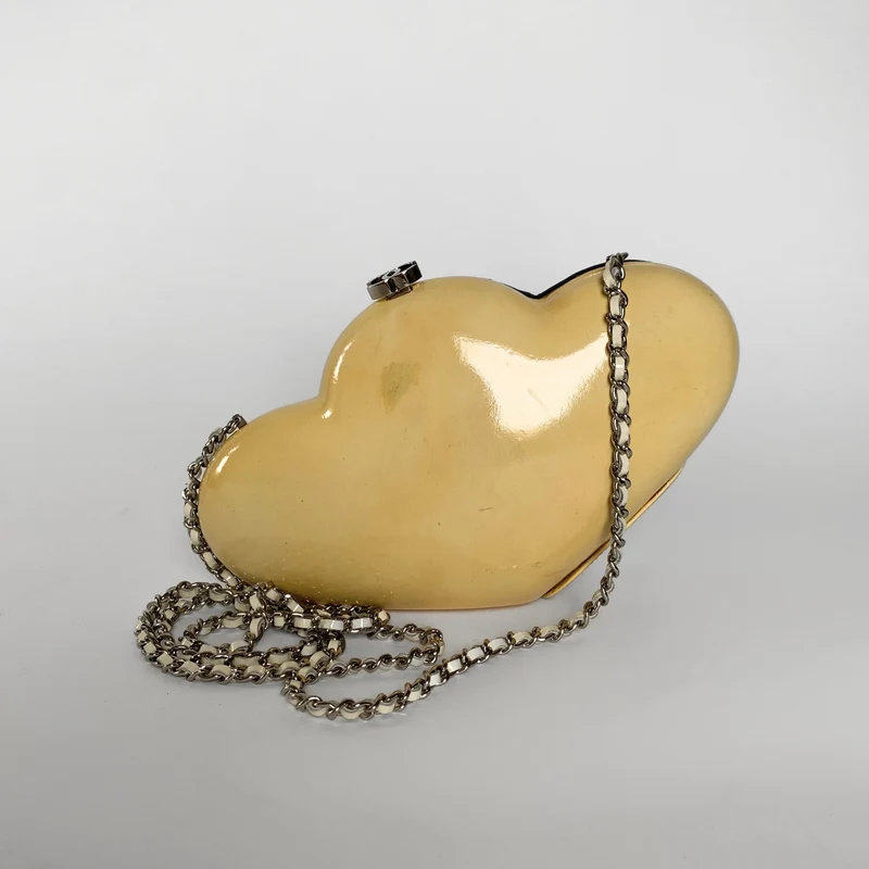 Chanel hart schoudertas lakleer (Limited Edition)
